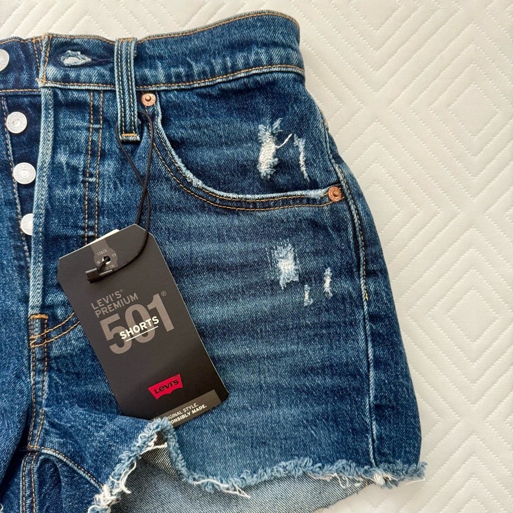 Levi’s 501® Original High Rise Women's Shorts Size 26 NWT